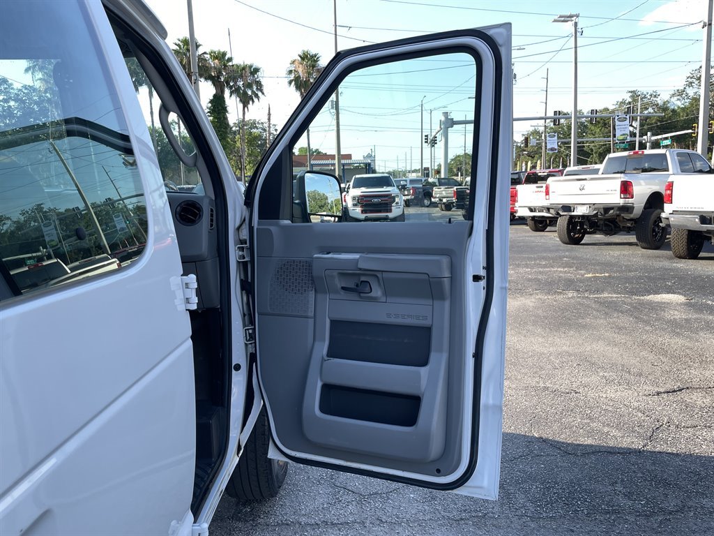 2009 Ford E-350 - $5,999