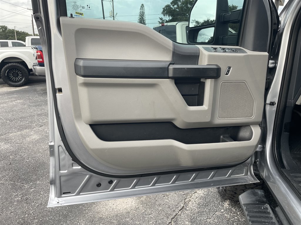 2022 Ford F-350 - $44,999