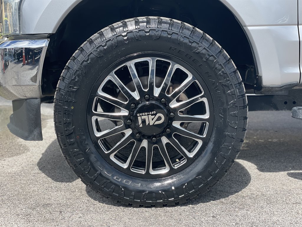 2022 Ford F-350 - $44,999