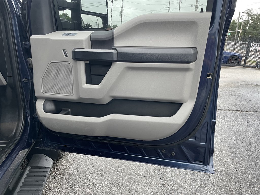 2020 Ford F-350 - $24,999