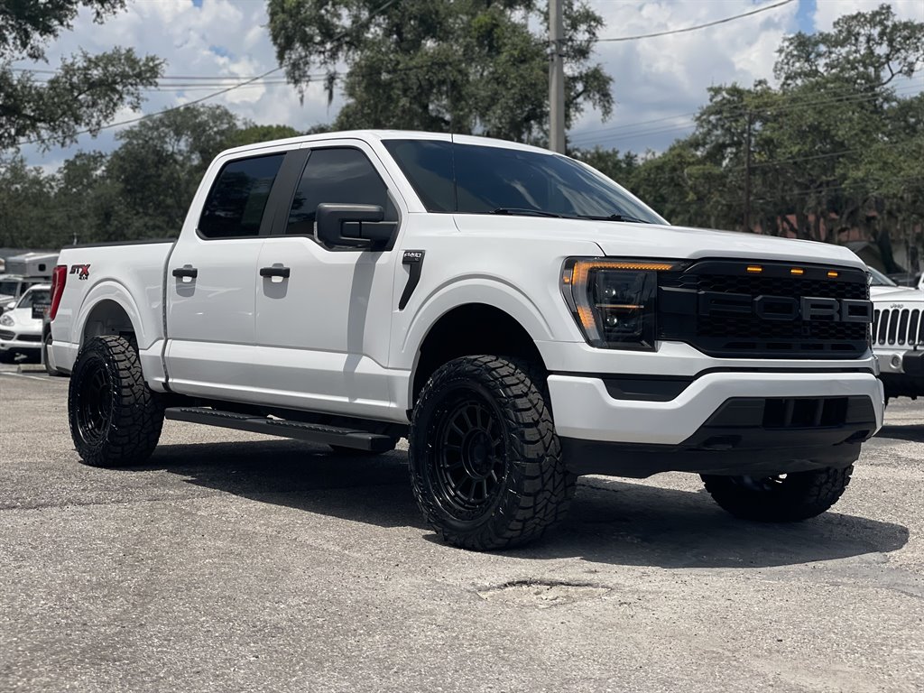2022 Ford F-150 - $29,999