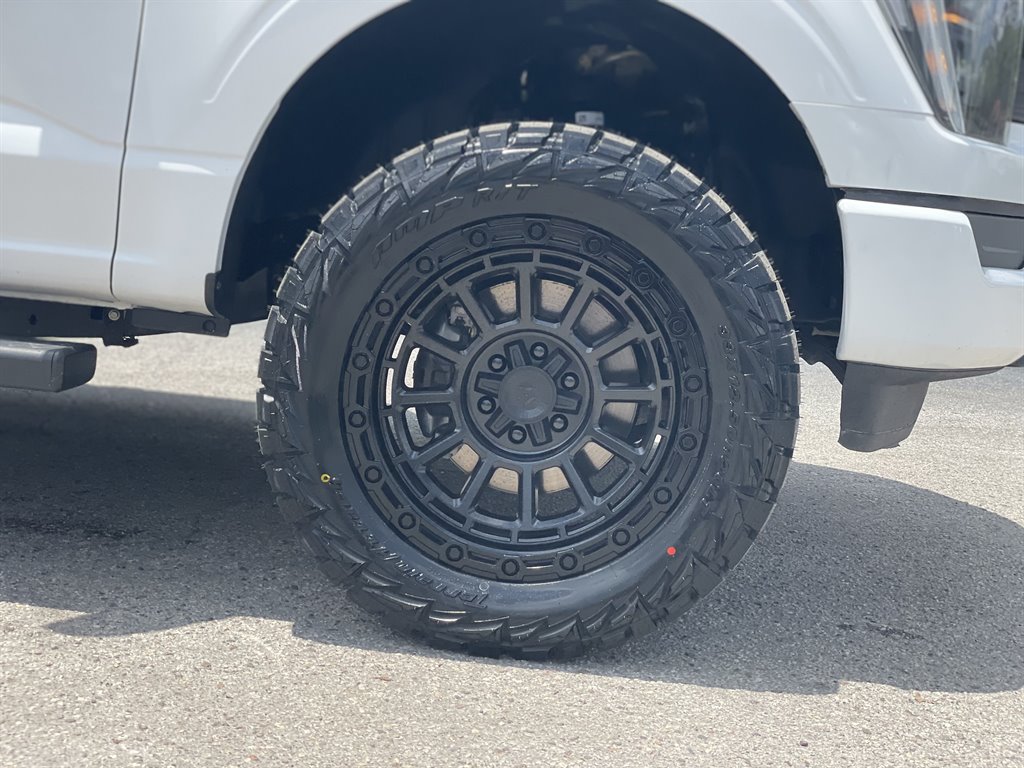 2022 Ford F-150 - $29,999