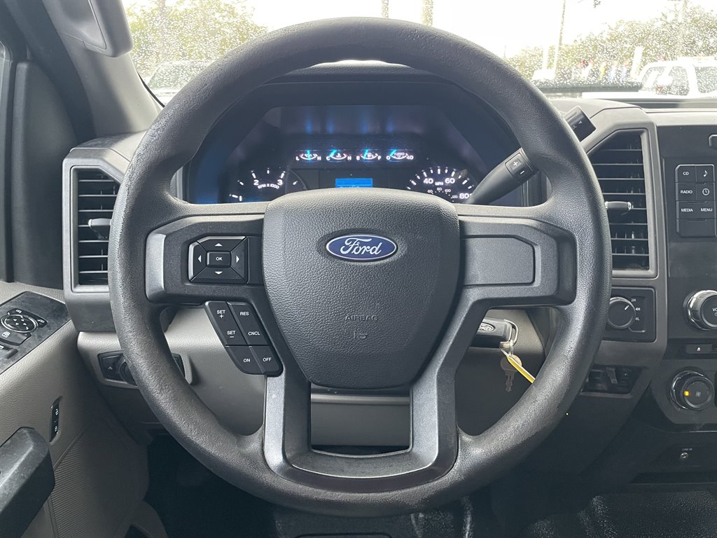2017 Ford F-250 - $22,999