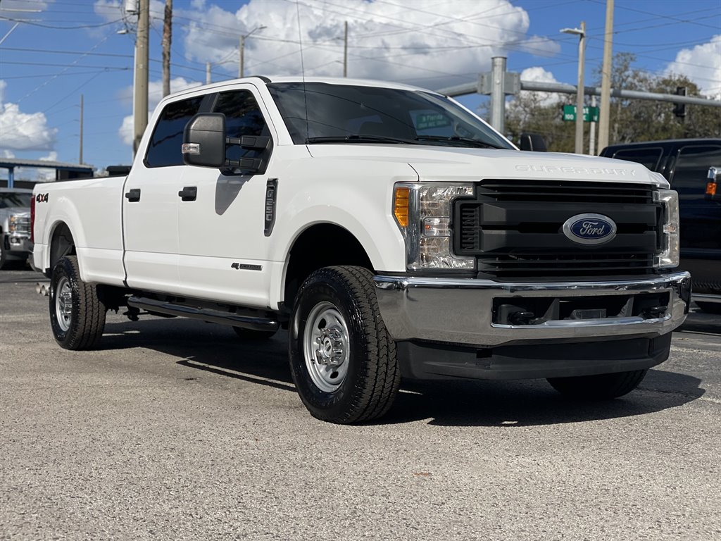 2017 Ford F-250 - $22,999