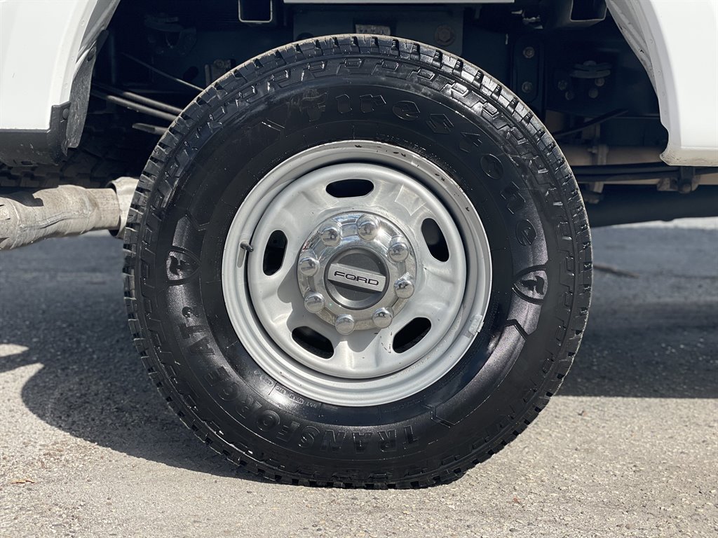 2017 Ford F-250 - $22,999