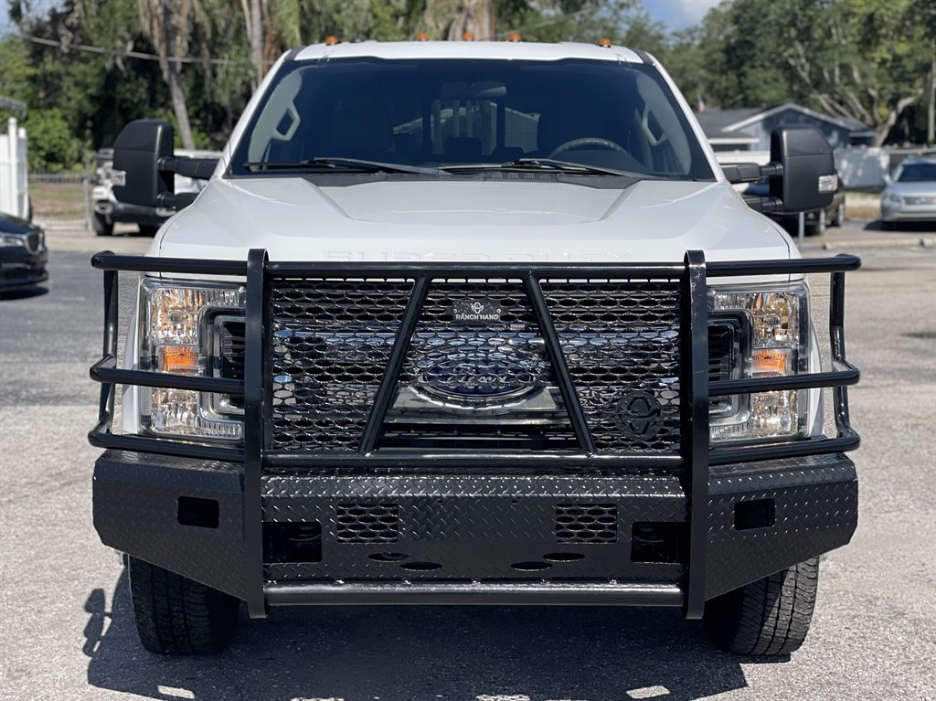 2019 Ford F-350 - $32,999