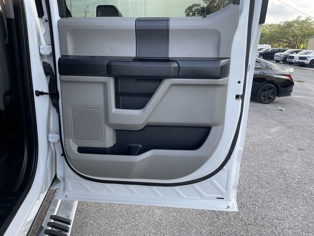 2019 Ford F-350 - $32,999