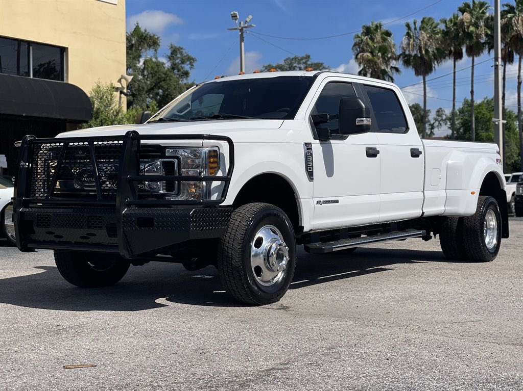 2019 Ford F-350 - $32,999