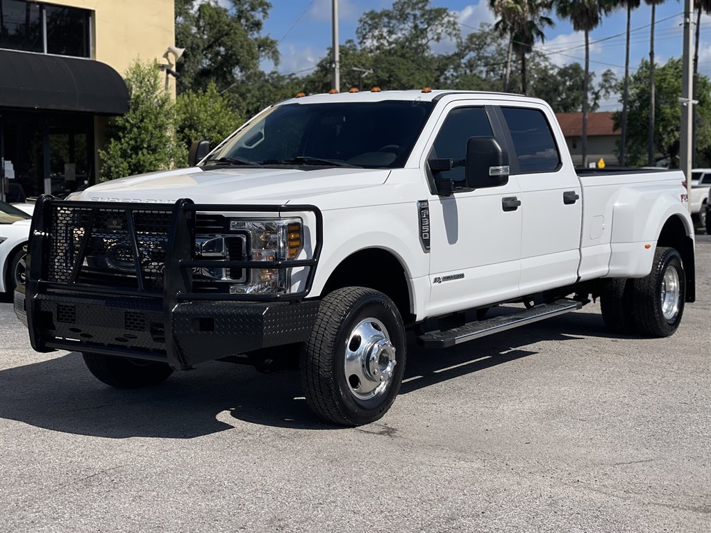 2019 Ford F-350 - $32,999