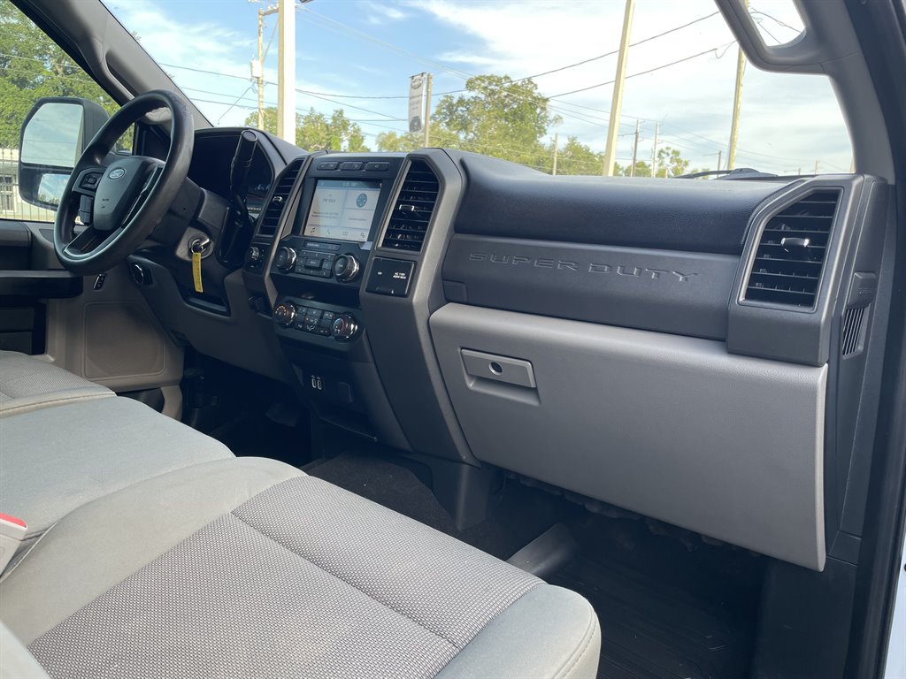 2019 Ford F-350 - $32,999
