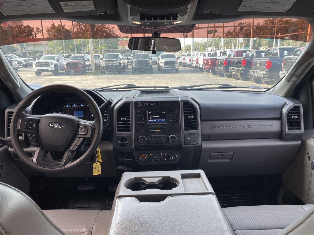 2017 Ford F-350 - $25,999
