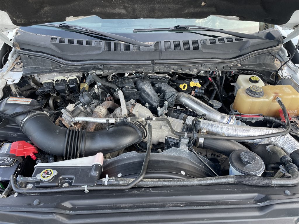 2017 Ford F-350 - $25,999