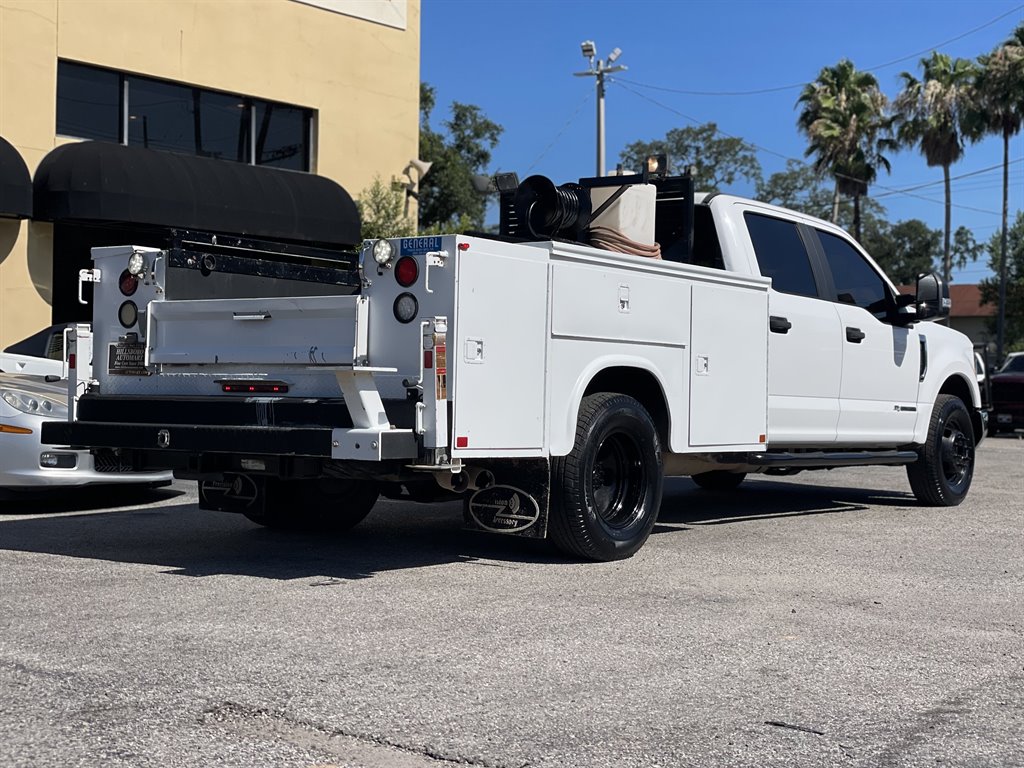 2017 Ford F-350 - $25,999