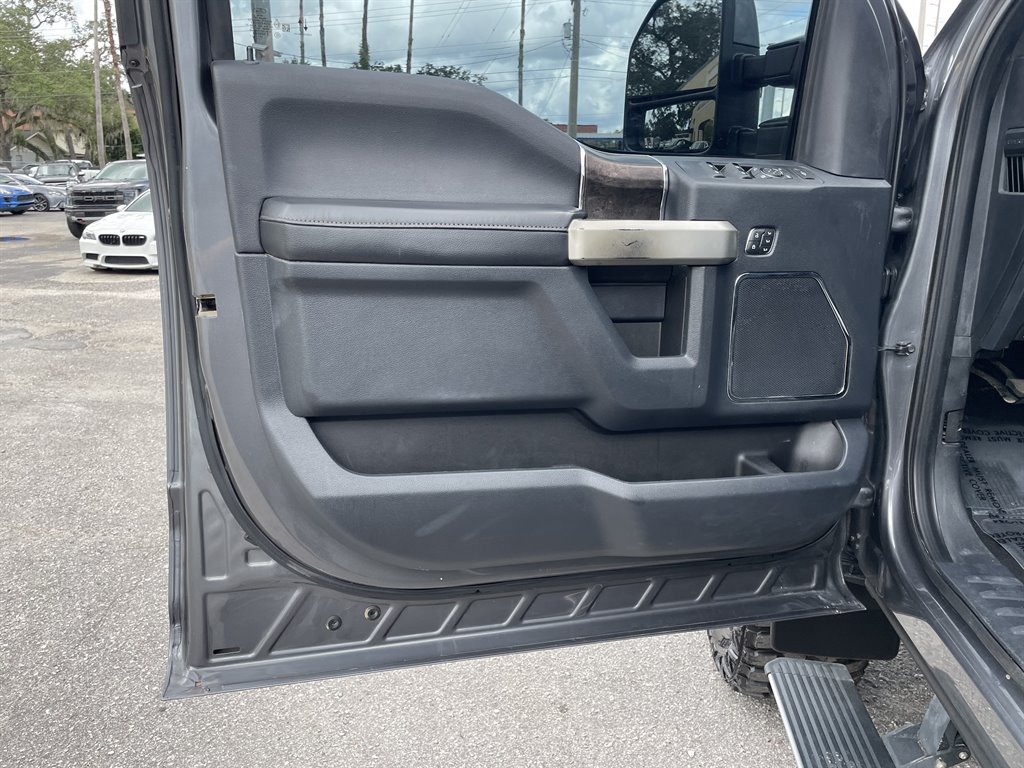 2022 Ford F-350 - $55,999