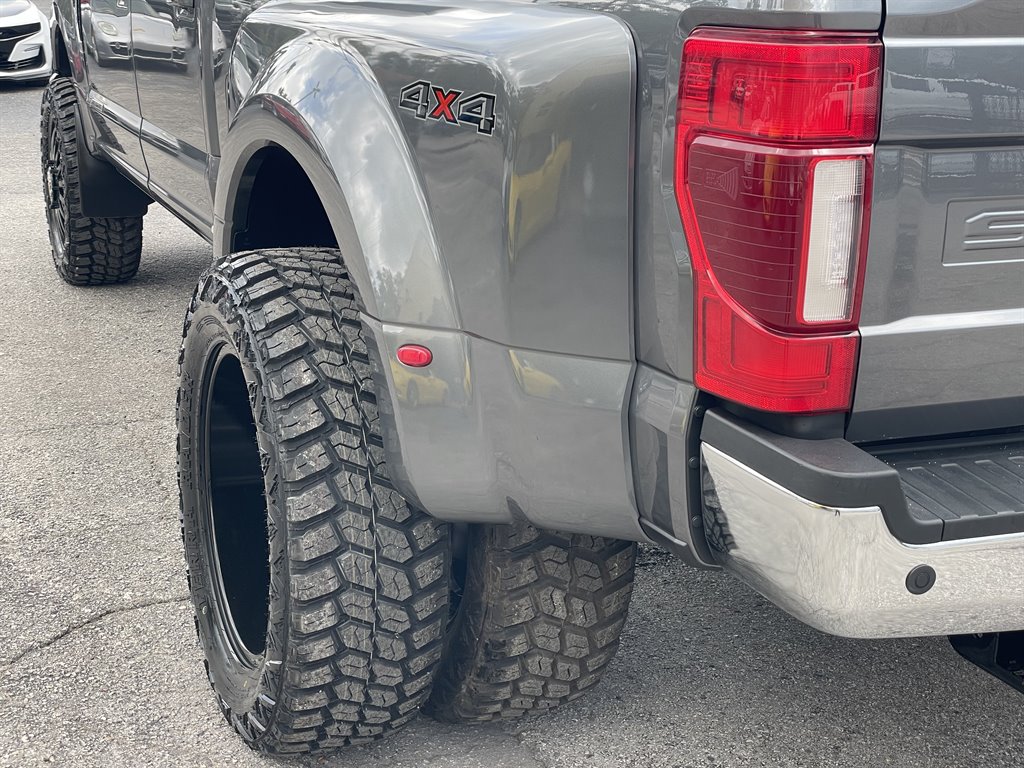 2022 Ford F-350 - $55,999
