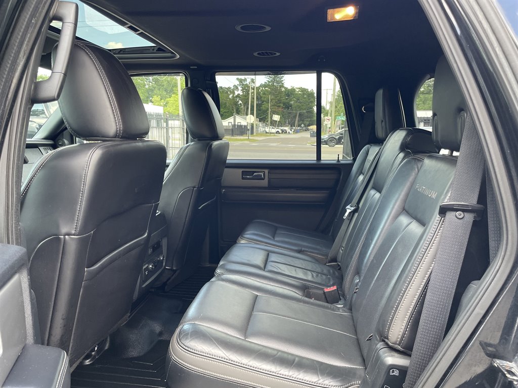 2015 Ford Expedition - $17,999