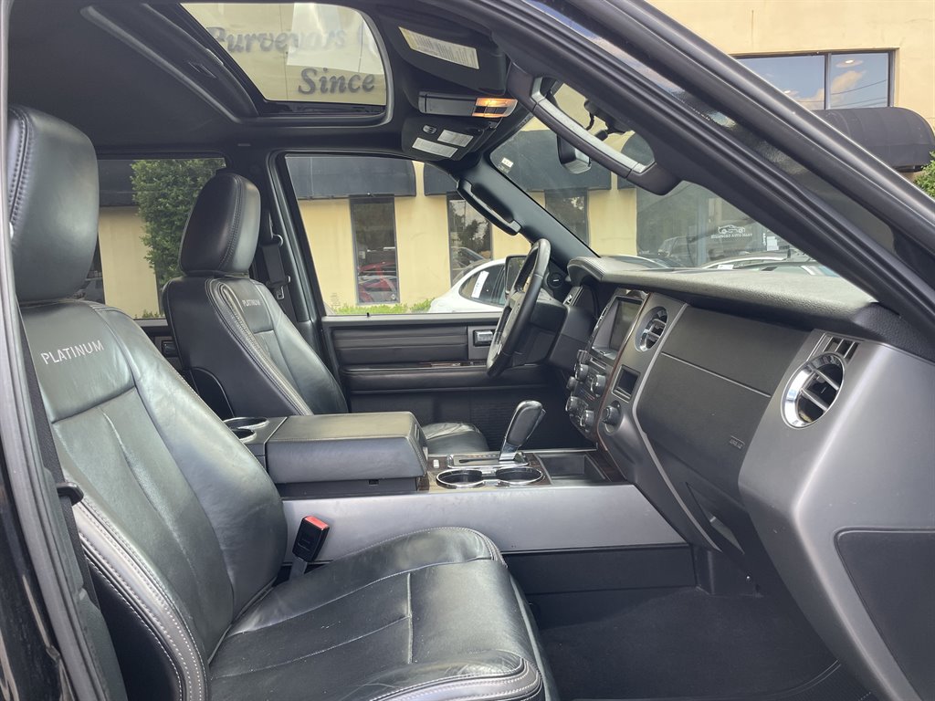 2015 Ford Expedition - $17,999