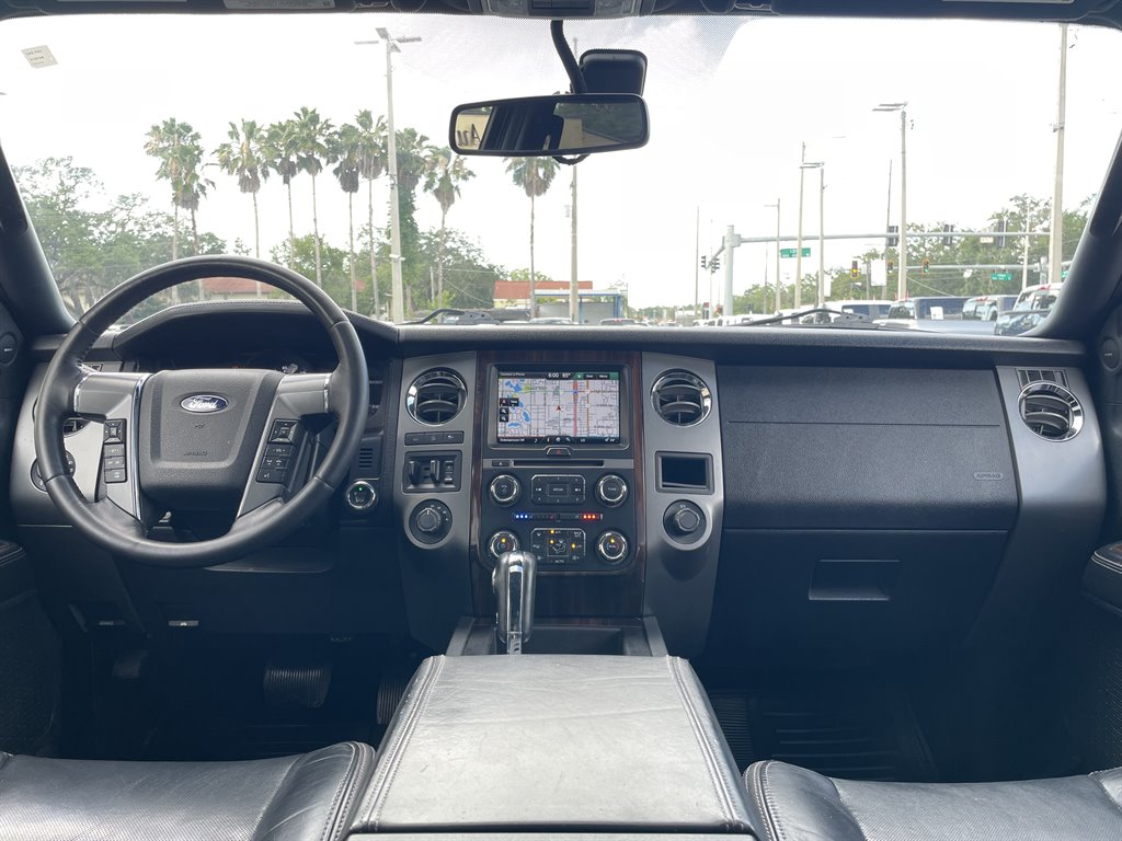 2015 Ford Expedition - $17,999