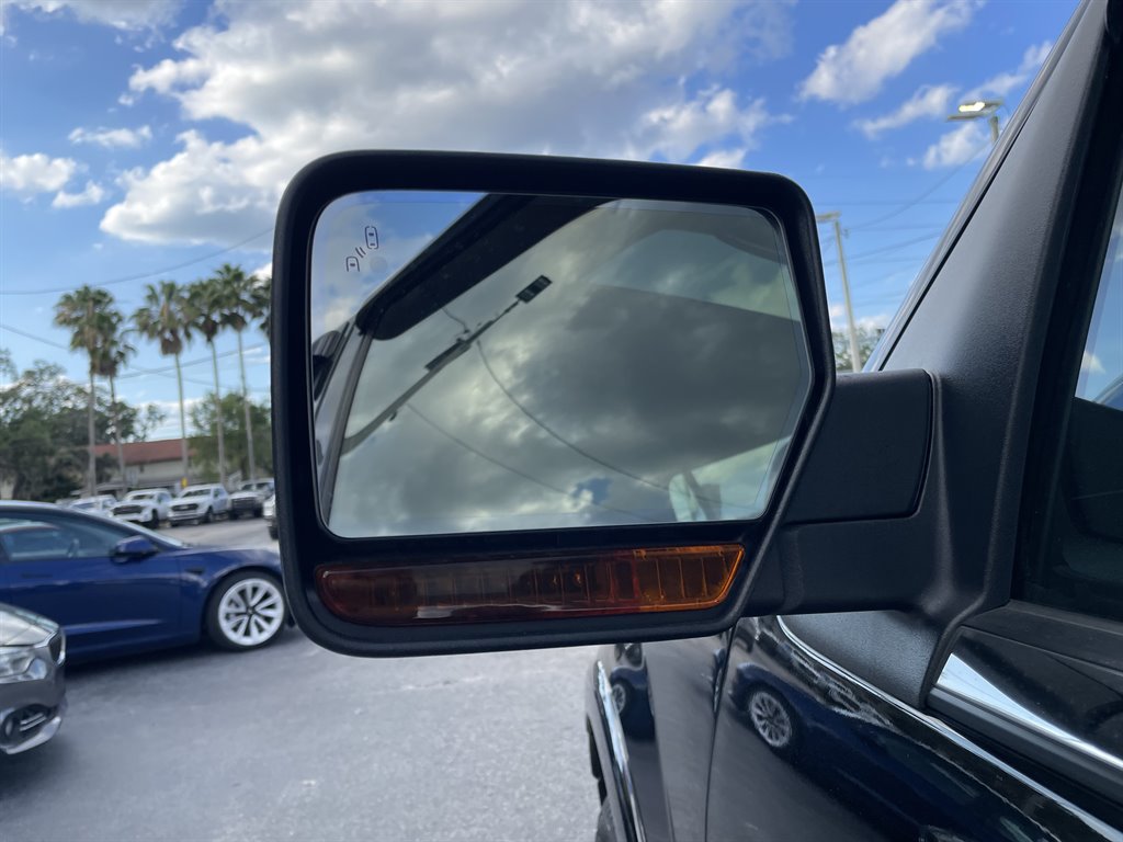 2015 Ford Expedition - $17,999