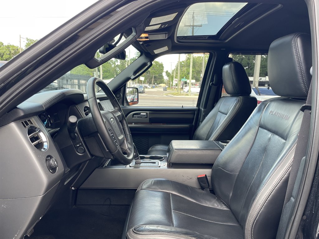 2015 Ford Expedition - $17,999