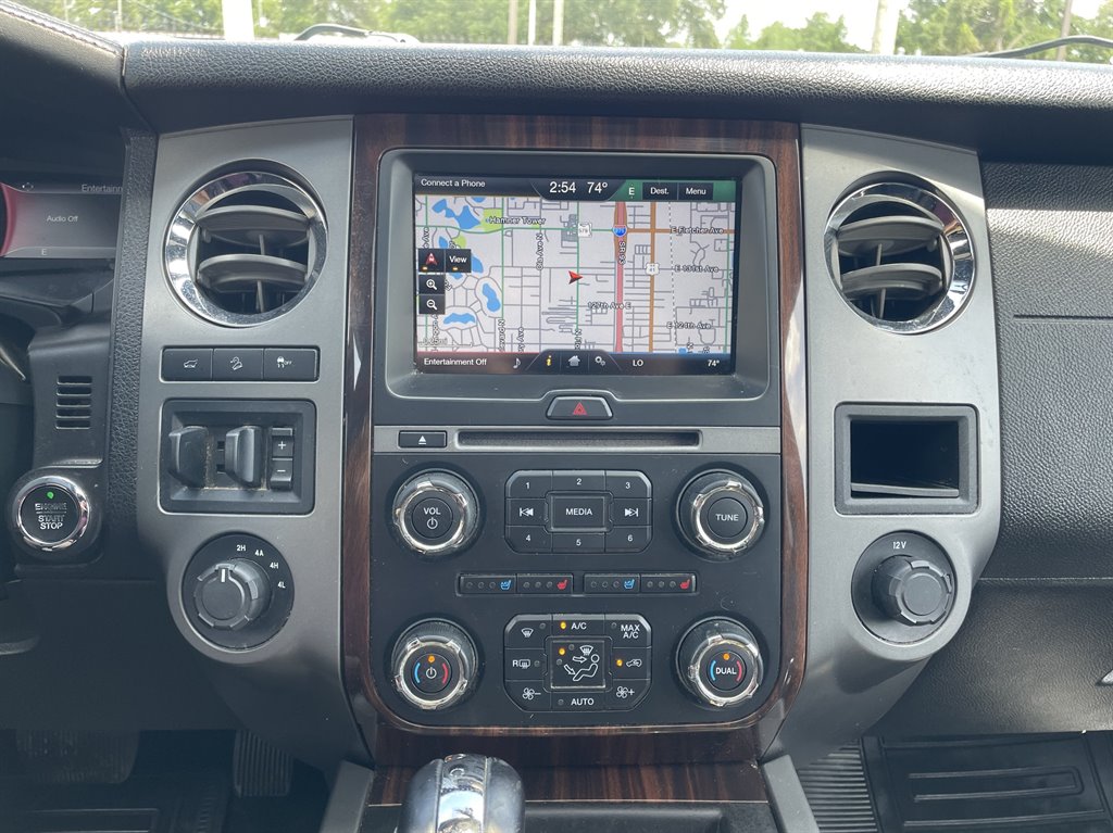 2015 Ford Expedition - $17,999