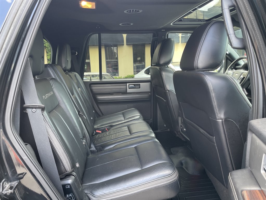 2015 Ford Expedition - $17,999