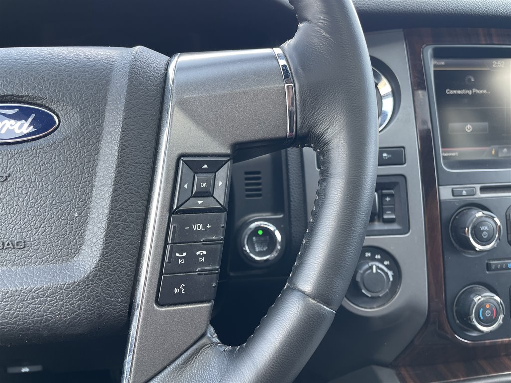 2015 Ford Expedition - $17,999