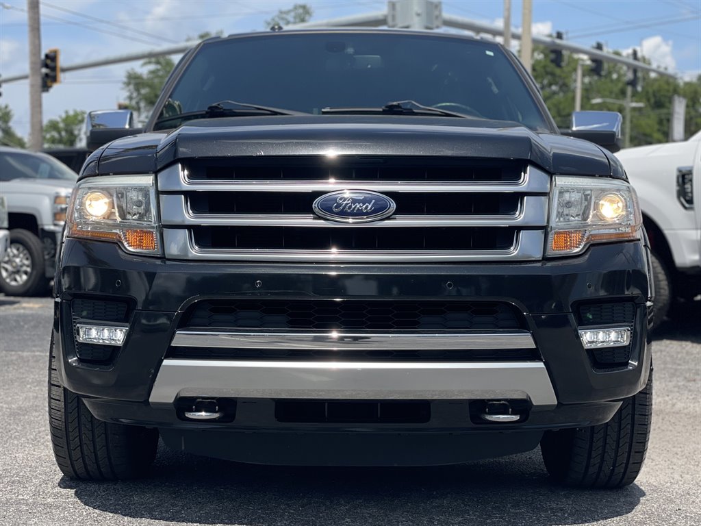2015 Ford Expedition - $17,999