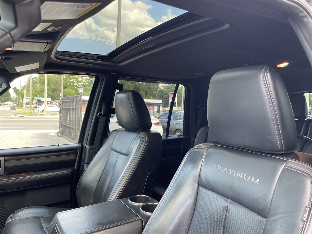 2015 Ford Expedition - $17,999