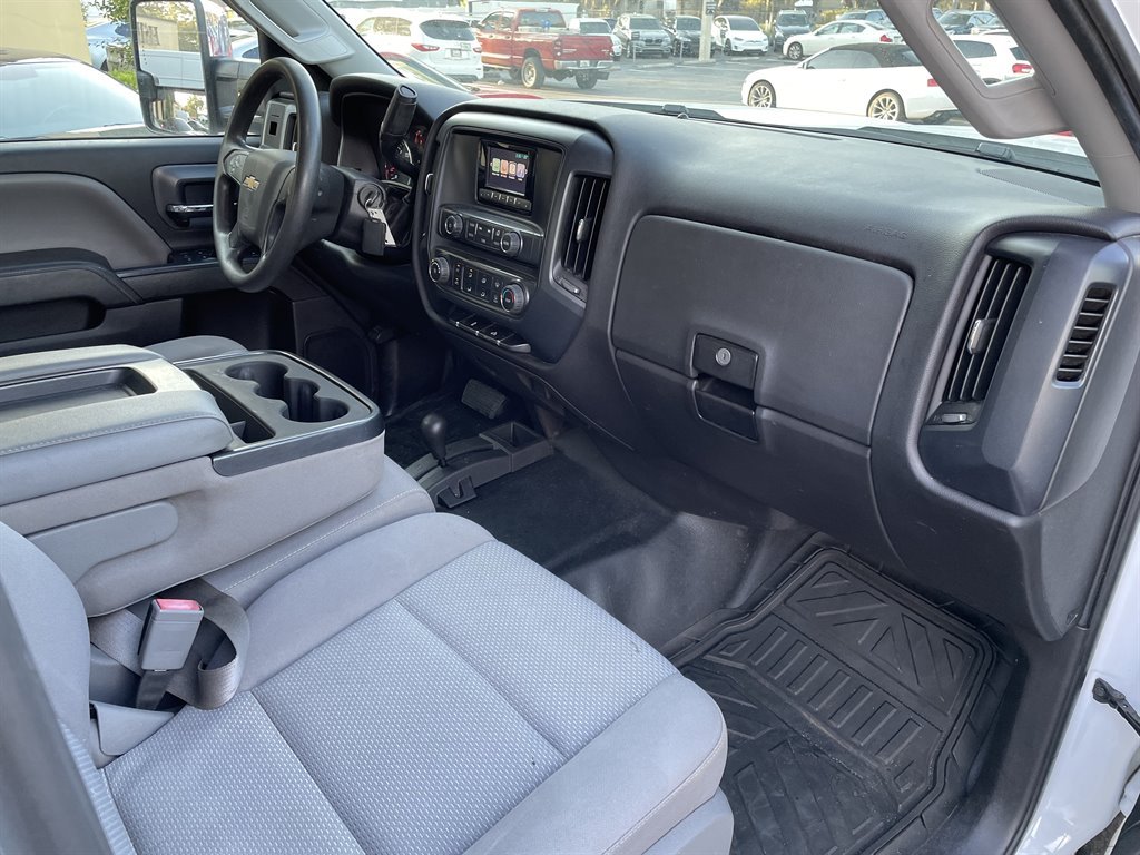 2015 Chevrolet Silverado - $17,999