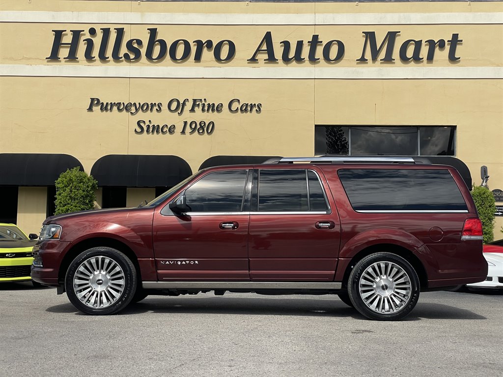 2016 Lincoln Navigator - $12,999