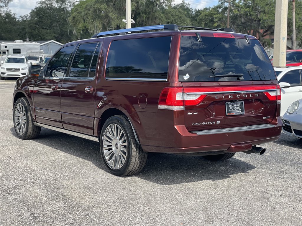 2016 Lincoln Navigator - $12,999
