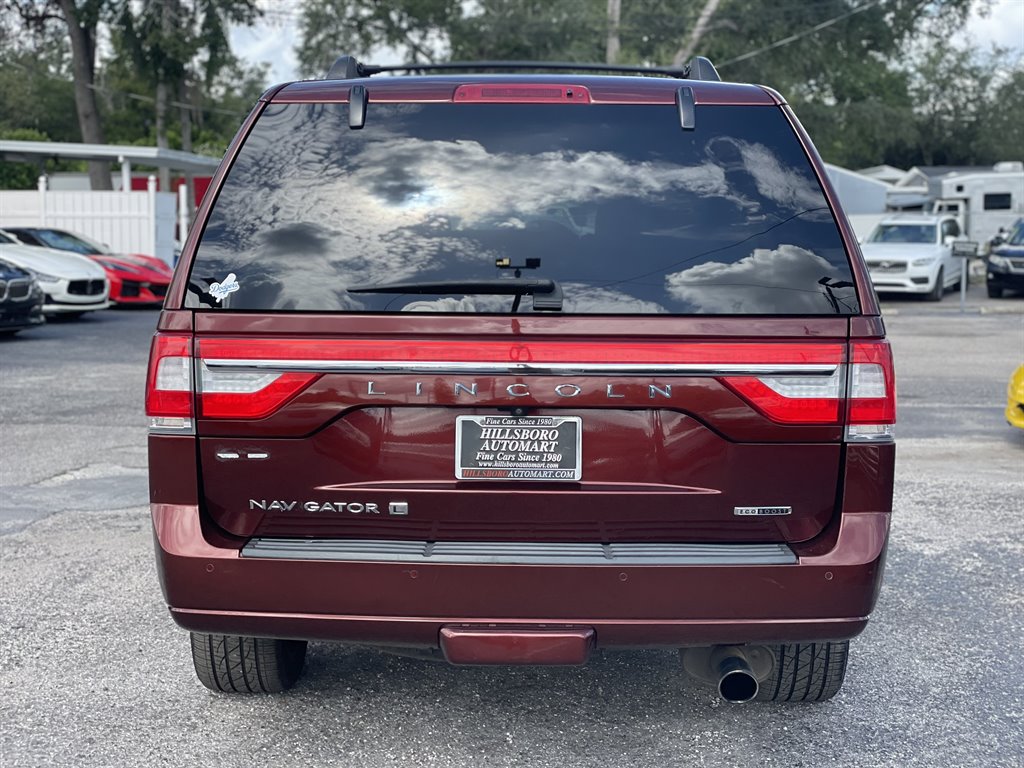 2016 Lincoln Navigator - $12,999