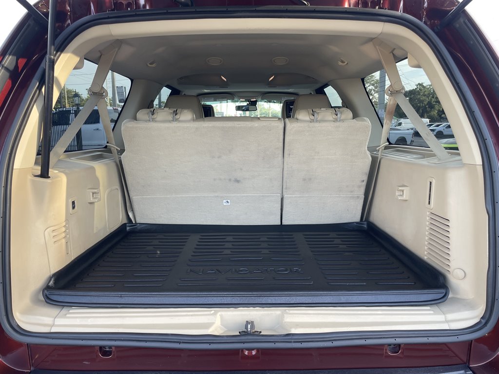 2016 Lincoln Navigator - $12,999