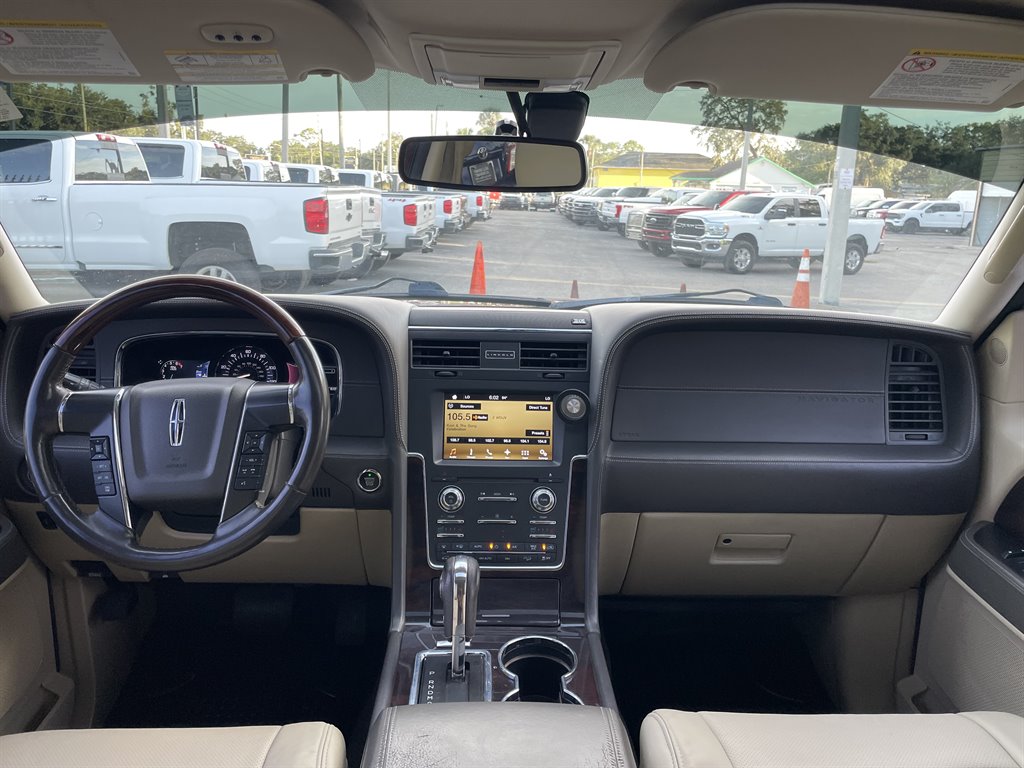 2016 Lincoln Navigator - $12,999
