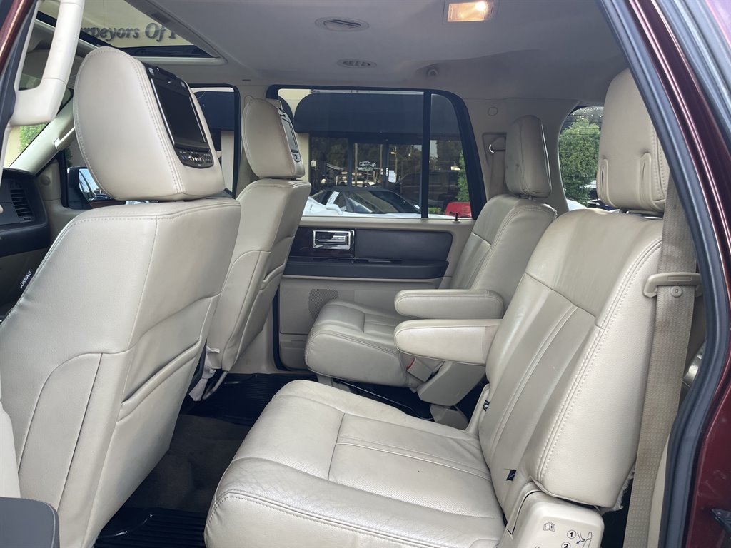 2016 Lincoln Navigator - $12,999