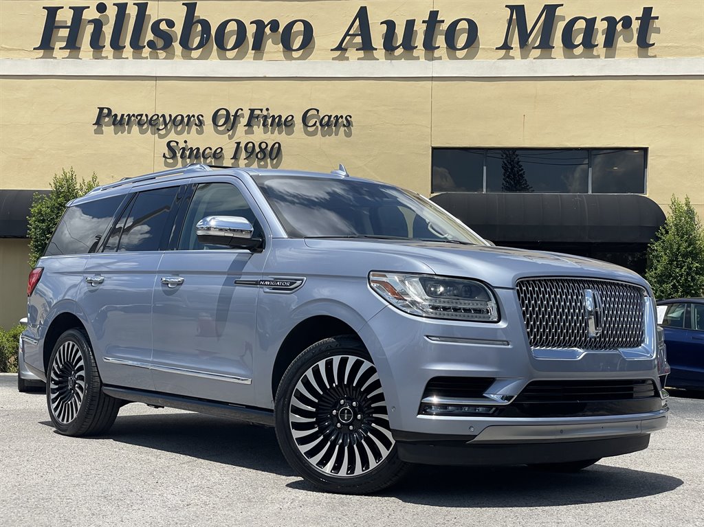 2018 Lincoln Navigator - $39,999