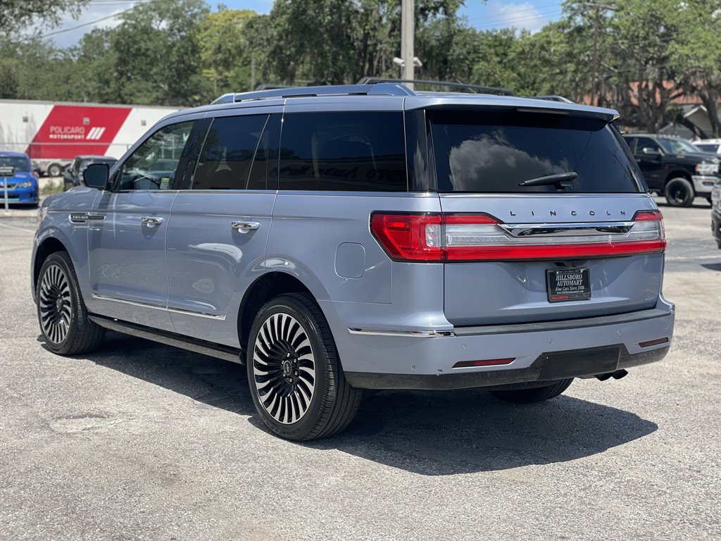 2018 Lincoln Navigator - $39,999