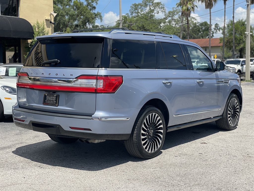2018 Lincoln Navigator - $39,999