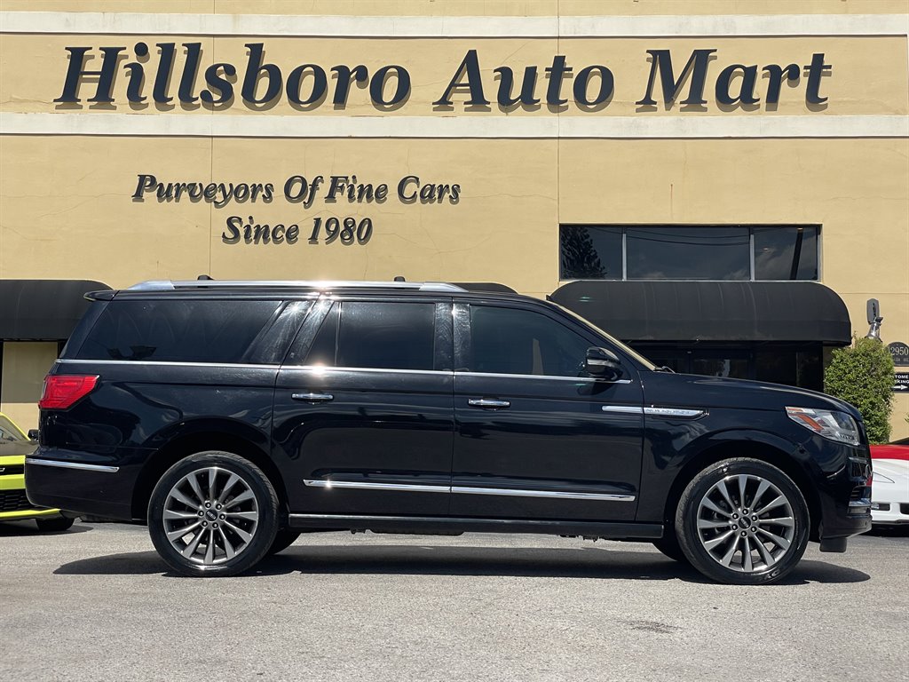 2019 Lincoln Navigator - $32,999
