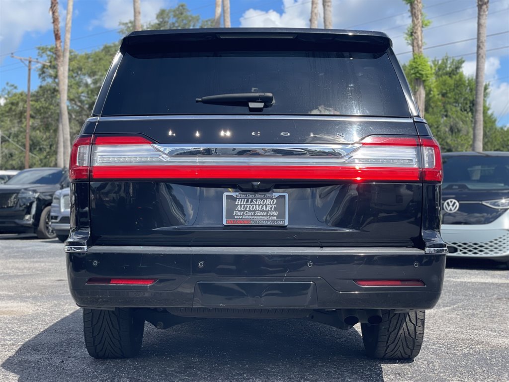 2019 Lincoln Navigator - $32,999