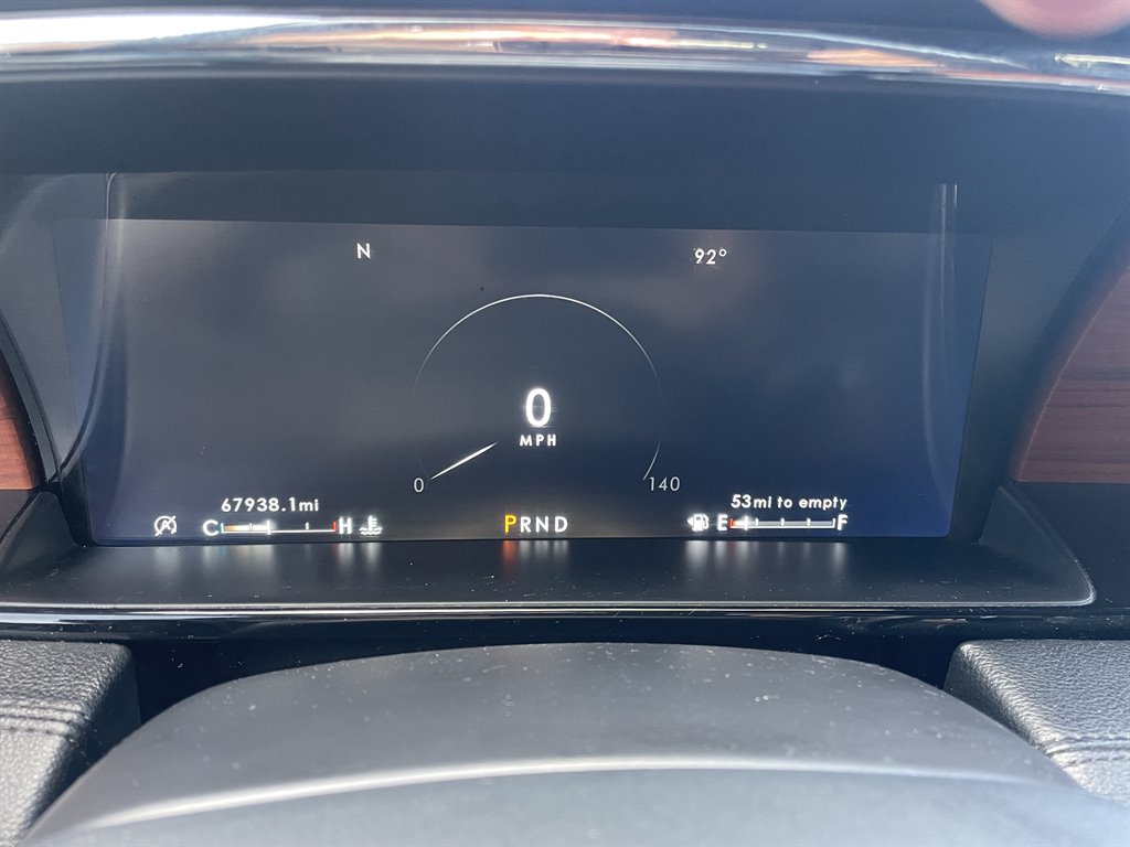 2019 Lincoln Navigator - $32,999