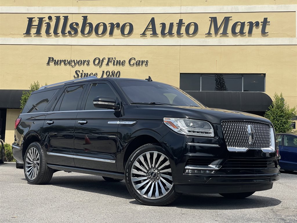 2019 Lincoln Navigator - $39,999