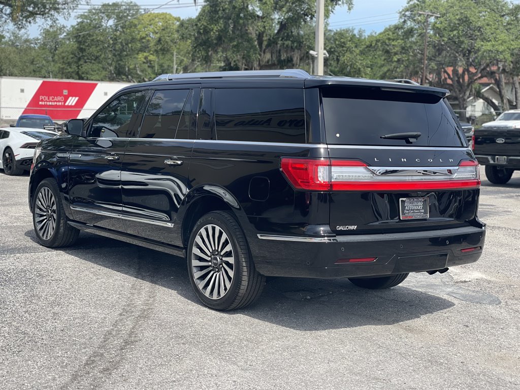 2019 Lincoln Navigator - $39,999