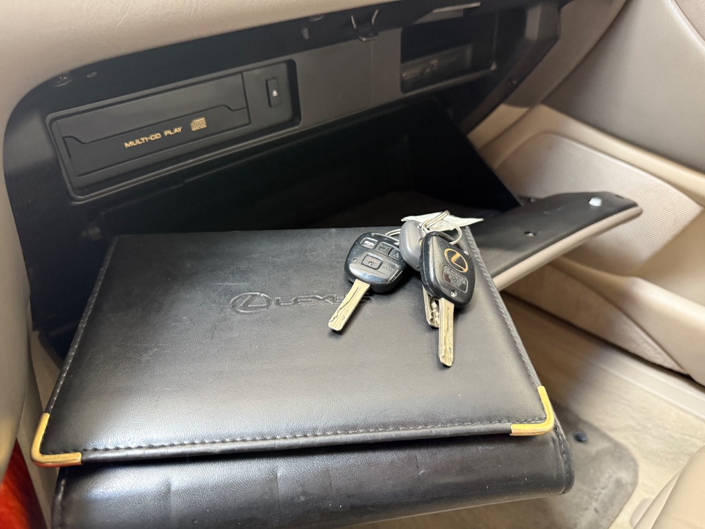 2001 Lexus GS 300 photo