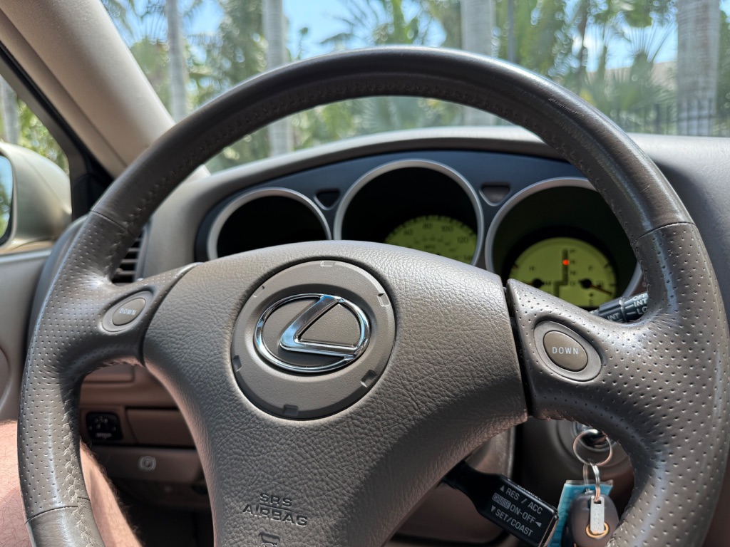 2001 Lexus GS 300 photo