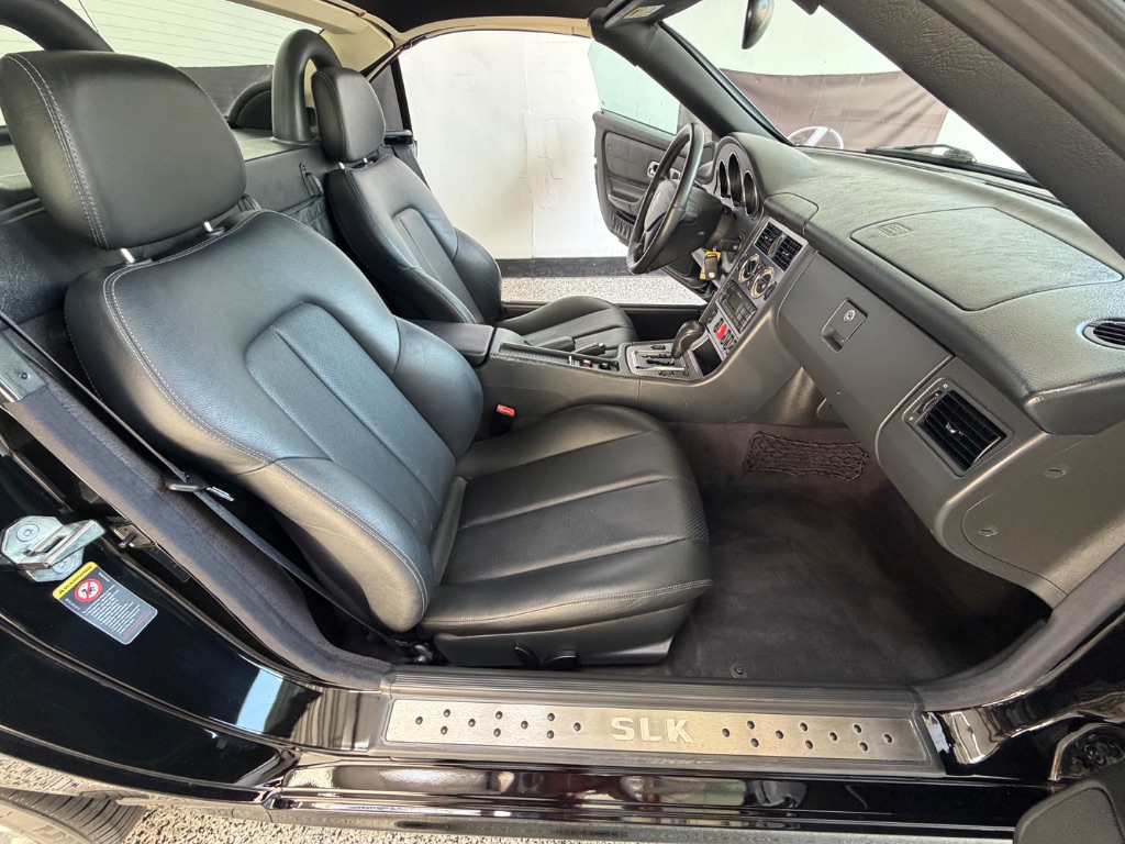 2004 Mercedes-Benz SLK-Class
