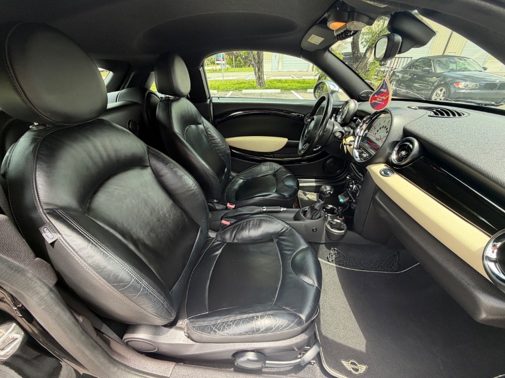 2012 MINI Cooper - $6,500
