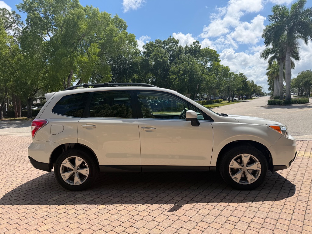 2016 Subaru Forester - $8,900