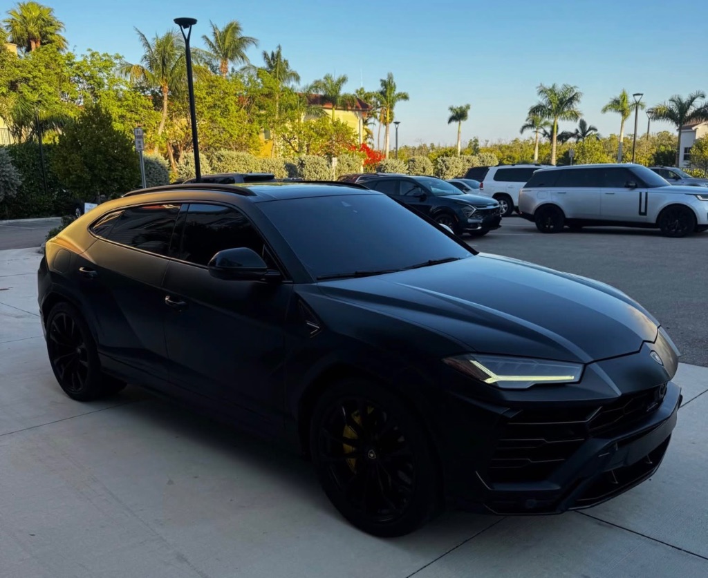 2019 Lamborghini Urus - $164,000